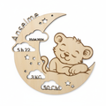 Plaque de naissance personnalisée en bois – Lune & Lionceau